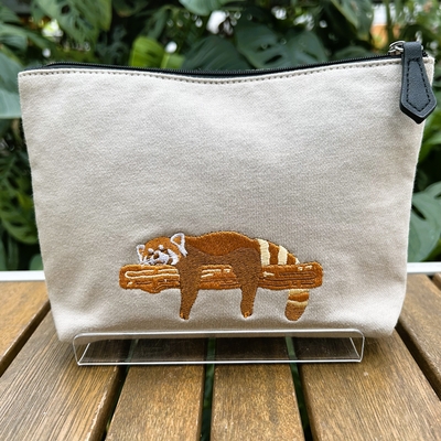 サガラ刺繍　レッサーパンダ